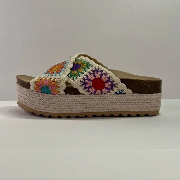 Dirty Laundry Plays Platform Crochet Espadrille Sandals - multi, size 6/36.5 - Picture 7 of 13